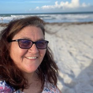 Meet your Posher, Lori